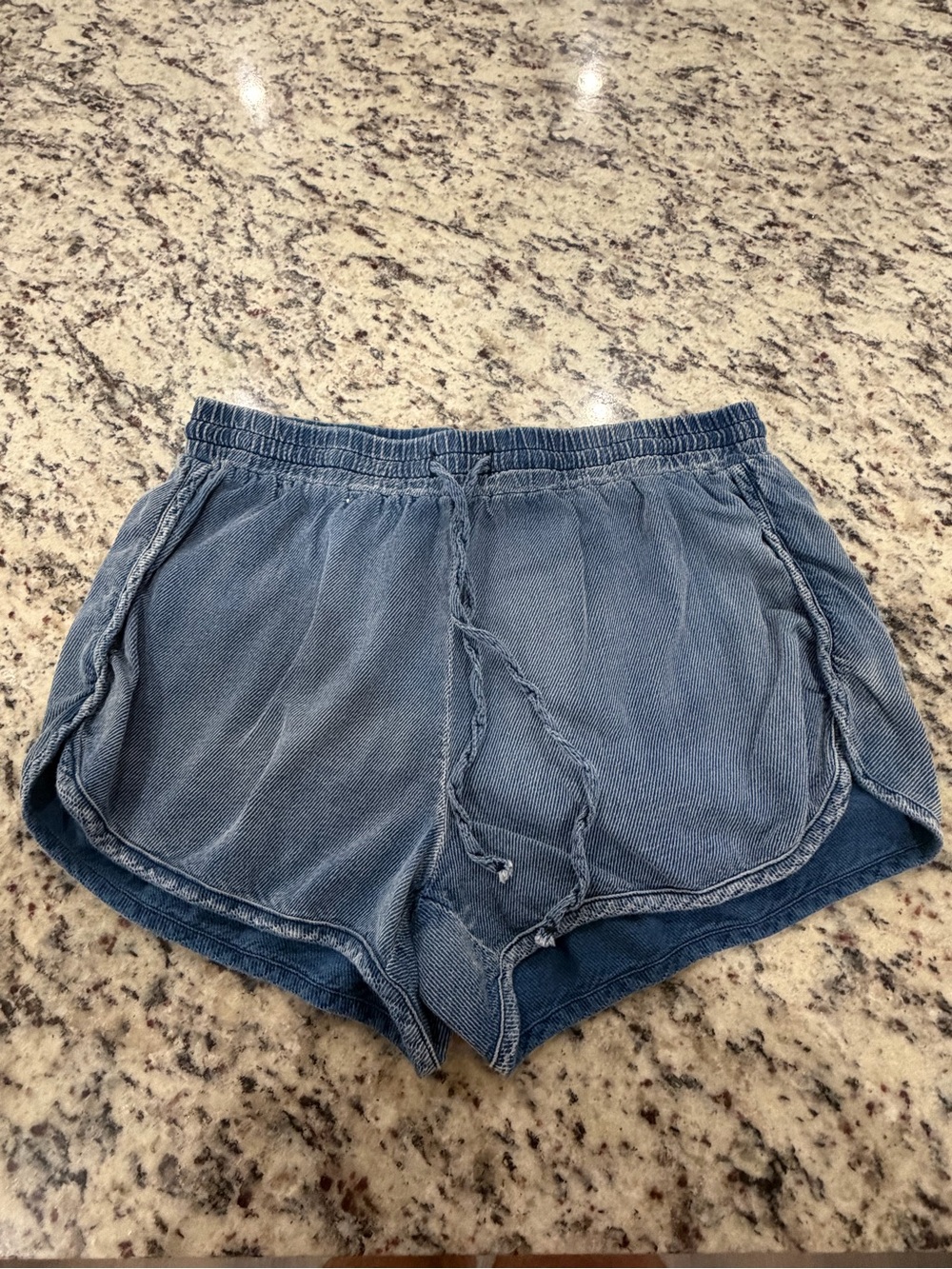 Pink Lily Women's Casual Blue Drawstring Shorts